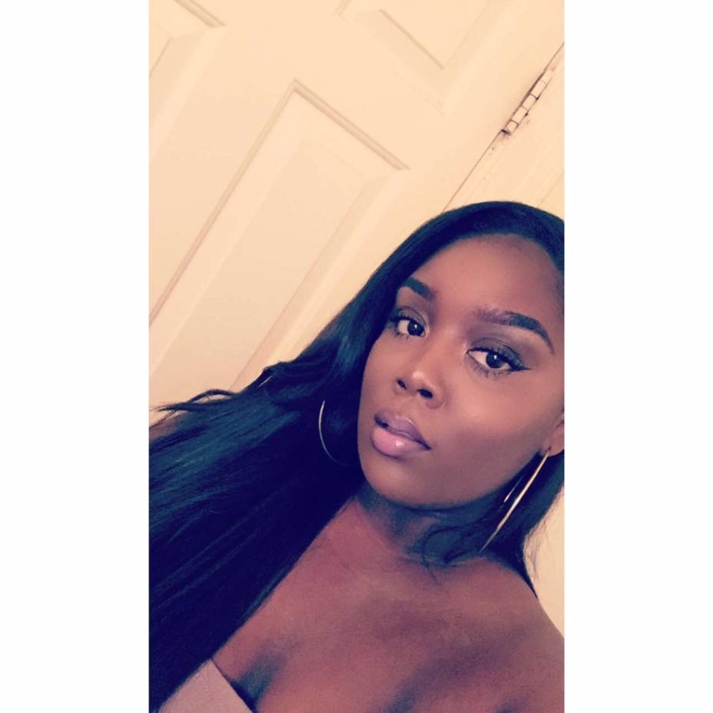 Meet your Posher, Riah